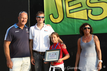 Emma Vallese - medaglia d'oro Gran premio giovani canoa