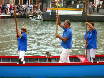 La remiera Jesolo alla regata storica (2)