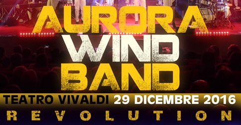 locandina aurora wind band scritta rossa su sfondo con selle color oro